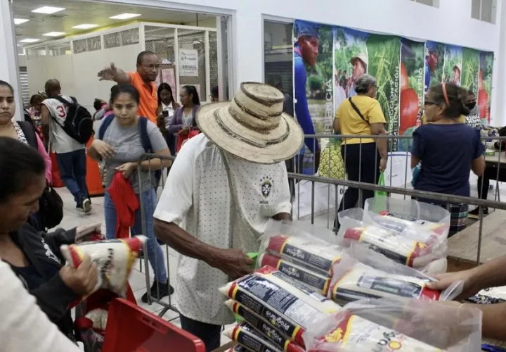 En  las 10 Agro Tiendas que tiene el IMA a nivel nacional, durante la semana se comercializaron 438, 550 libras de arroz.