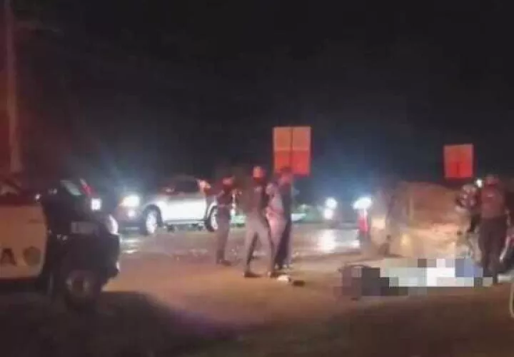 Escena del accidente tránsito con saldo de una persona muerta.  (Foto: Azuero Vial)