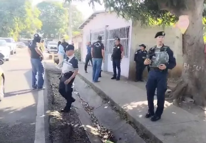 Durante el resto de la tarde, se han mantenido los allanamientos en El Porvenir para ubicar a otros involucrados.