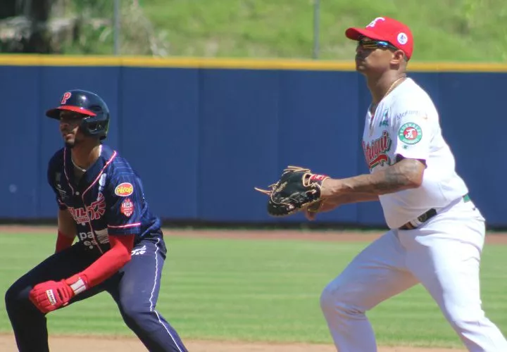 Los Federales de Chiriquí vencieron ayer 3-1 a las Ágilas Metropolitanas. Foto: Probeis