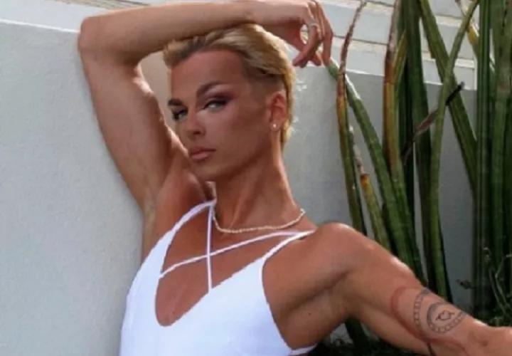 El modelo utilizado en la campaña es Jake Young. 