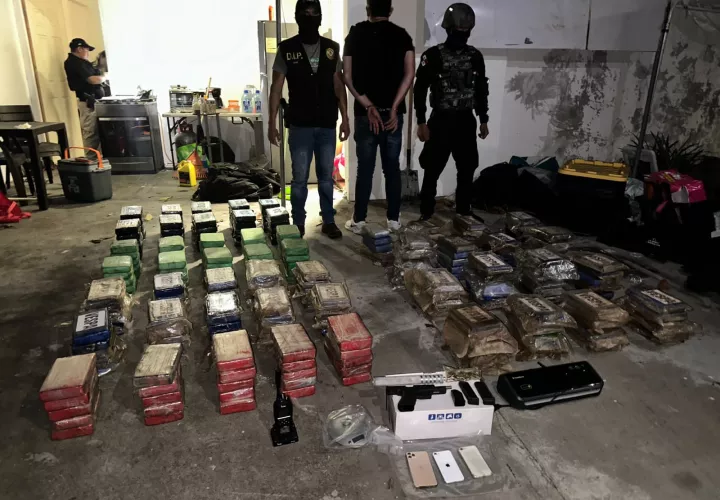 Varias personas fueron arrestadas y puestos a órdenes competentes 