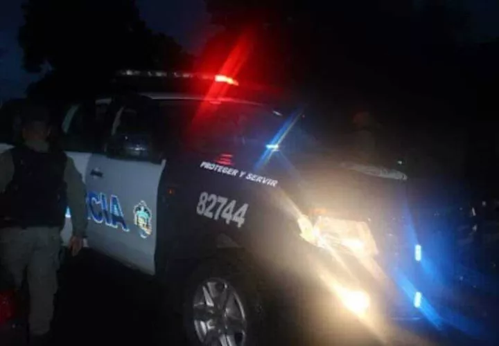 Unidades policiales realizaron un operativo para tratar de localizar a los delincuentes.