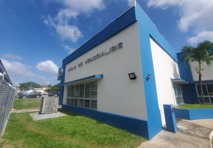 Sala de hemodiálisis en la policlínica.