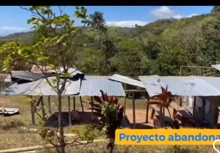 No quieren más escuelas ranchos.