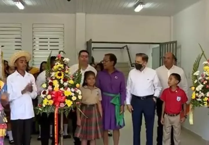 Acto inaugural con la presencia del Mandatario.