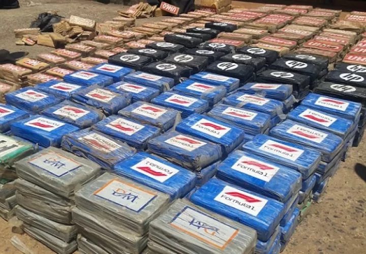 La droga y los implicado fueron puestos a órdenes de las autoridades judiciales.