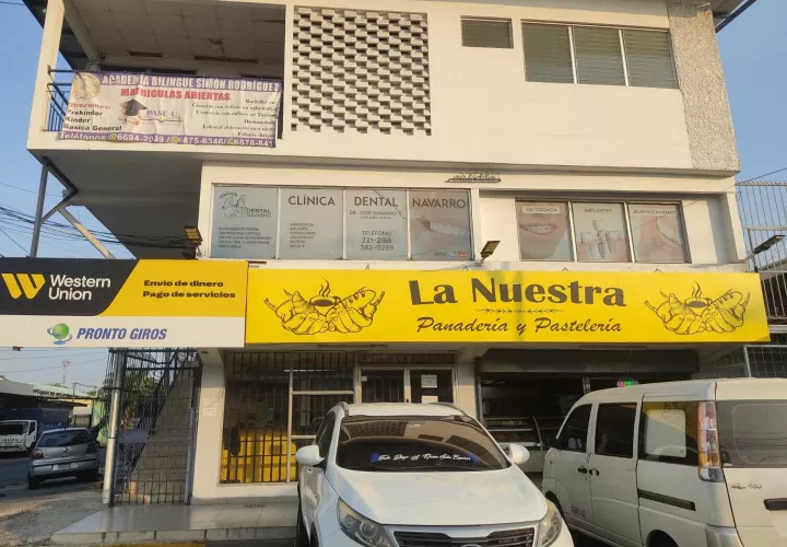 Diferentes locales alojados en el edificio.