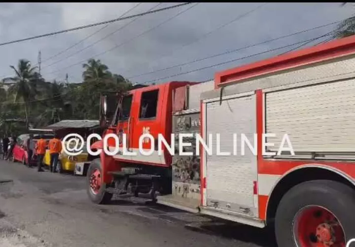Escena del incendio en Colón.   (Foto: Colón en Línea)