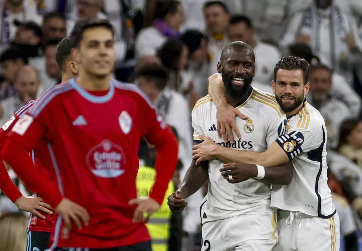 Antonio Rüdiger (2d) celebra su gol. /Foto: EFE