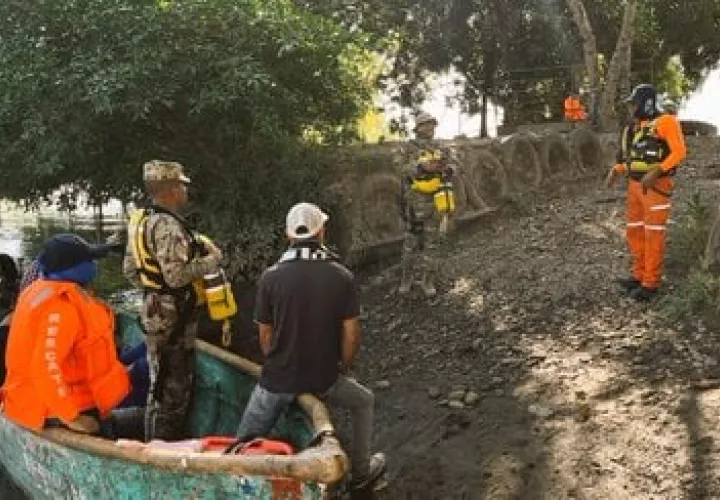 Personal de Sinaproc y ONg Sar Panamá lograron recuperar el cadáver. (Foto:Ilustrativa)