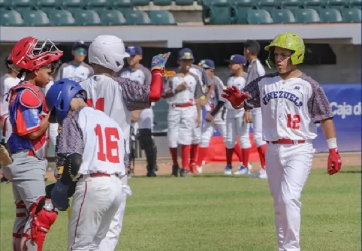 El equipo de Venezuela inició con el pie derecho su participación en la Serie del Caribe Kids. Foto: Serie del Caribe