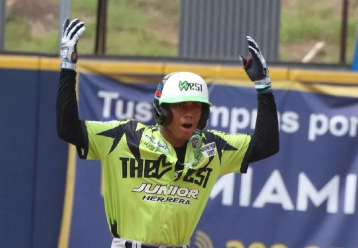 El equipo de Panamá Oeste clasifica a la siguiente etapa del Campeonato Nacional de Béisbol Mayor. Foto: Fedebeis