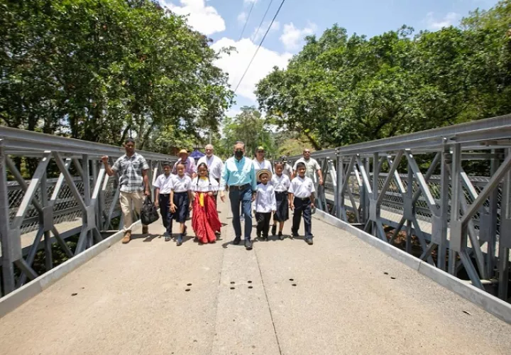 El puente se construyó con una inversión estimada de B/. 775,470.20.