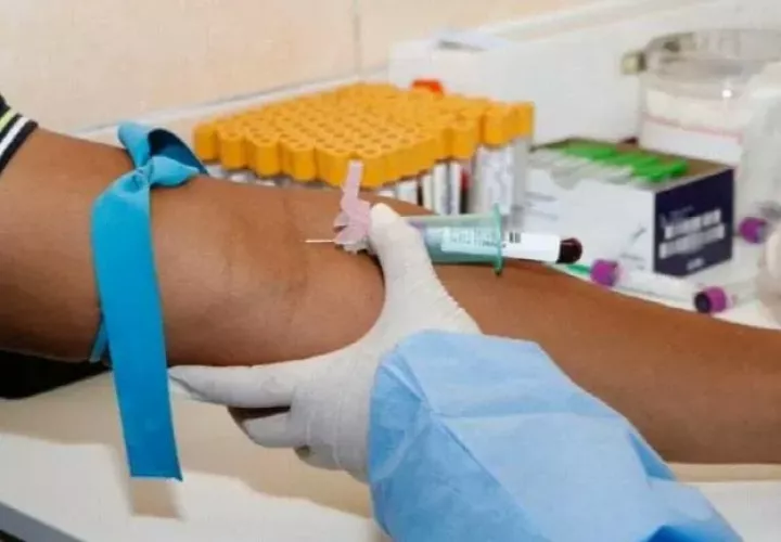 Técnicos de laboratorios clínicos en &quot;pie de guerra&quot;.