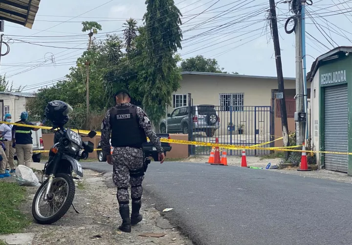 Supuesta pierna humana hallada dentro de una bolsa negra, resultó ser de un maniquí