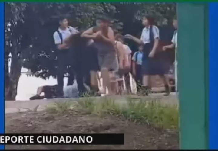 Escena del comportamiento de algunos estudiantes.
