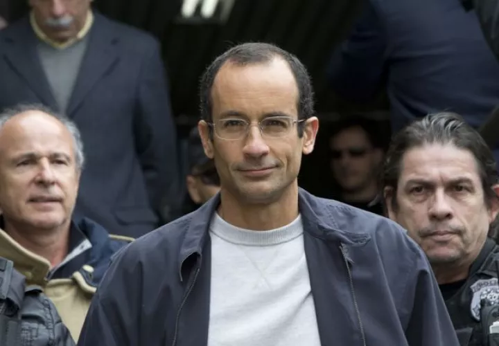 Fotografía de archivo del 20 de junio de 2015 de Marcelo Odebrecht (c) en el Instituto de Medicina Legal de Brasil en Curitiba (Brasil). EFE