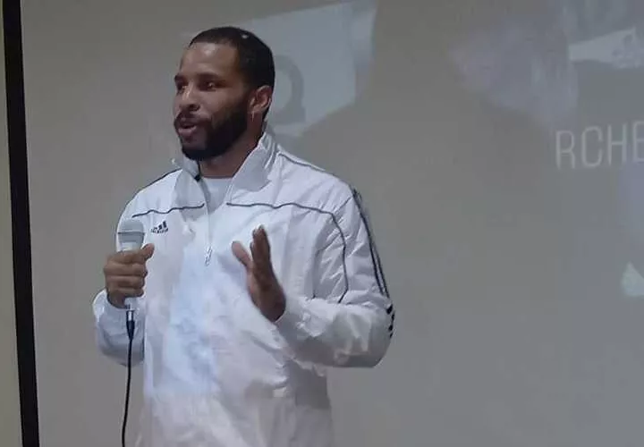 El invicto cubano residente en Panamá, Yunior Menéndez, verá acción en la cartilla &#039;Camino de Campeones&#039; del 19 de junio. Foto: Joel González