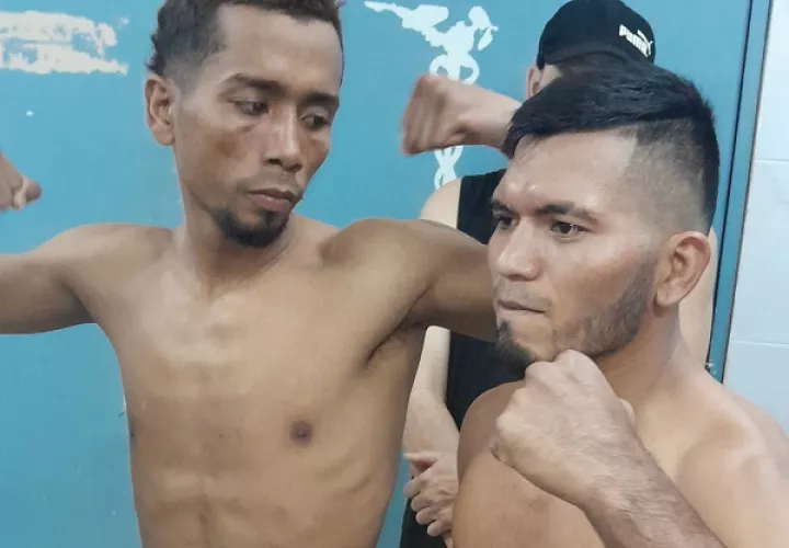 Félix &#039;Chinito&#039; Montenegro (der.) y el colombiano Hernán Alarcón. Foto: Promociones y Eventos del Istmo