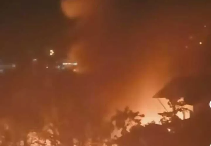 Escena del incendio.  (Foto: Pulso Informativo Bocas)