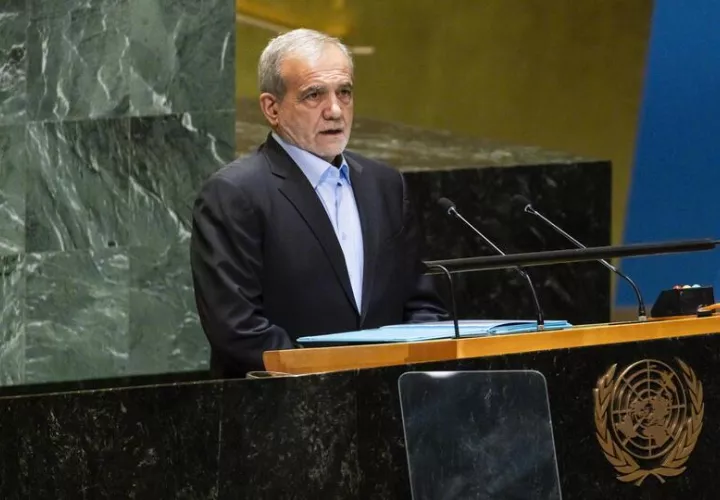 Pezeshkian tachó de “terrorista” el bombardeo israelí contra los suburbios de Beirut. Foto: EFE