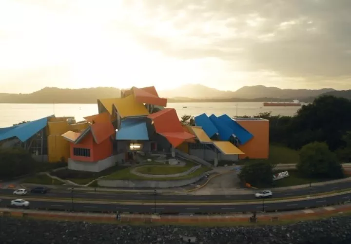 Extiende horarios durante este mes. Foto: Instagram