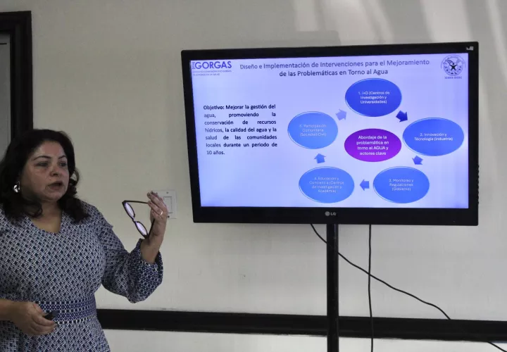 Las investigadoras invitaron a los interesados a trabajar en la conservación del agua y la biodiversidad. Foto: Cortesía