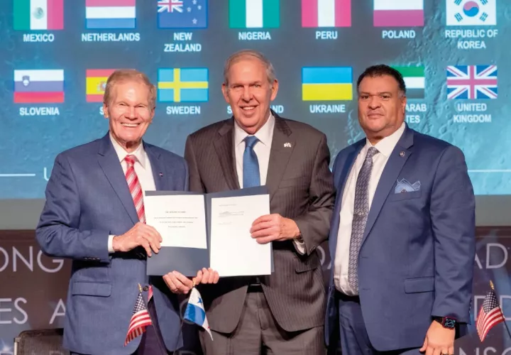 Los Acuerdos Artemisa también se refieren a la extracción de recursos del suelo lunar.