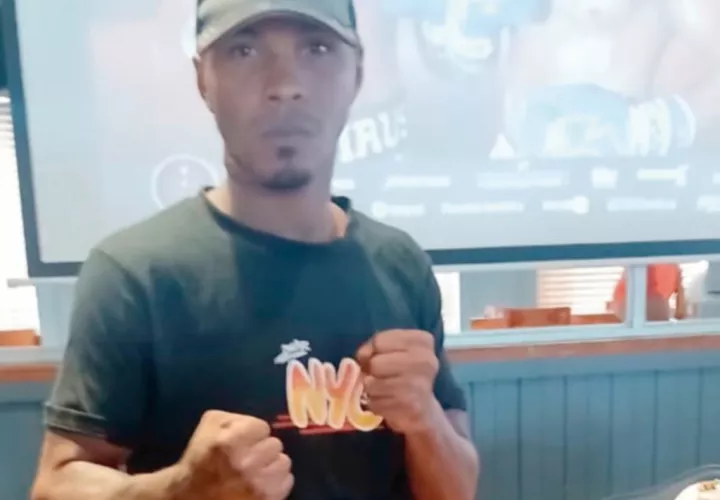 Púgil panameño Orlando ‘Virus’ Mosquera.