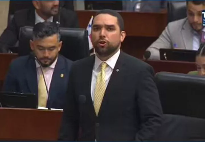 Diputado Roberto Zúñiga.