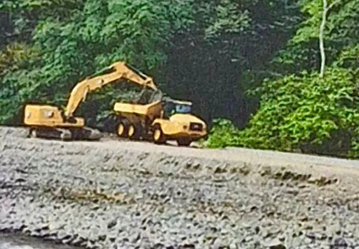 La gravilla se estaba extrayendo del cauce alto del río San Félix. 