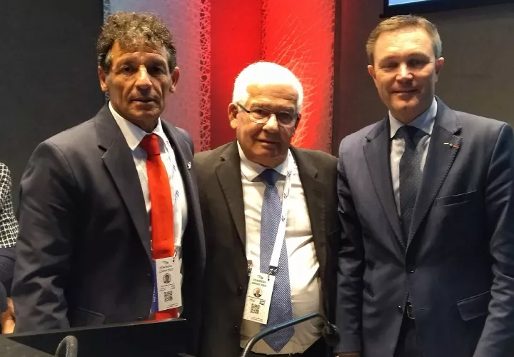 José Manuel Peláez (c), presidente de la Copaci.