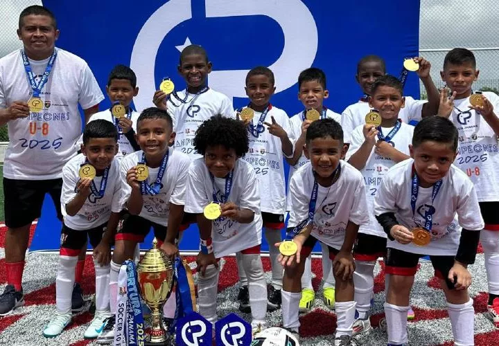 Equipo Sub-8 de la Academia Soccer 10 de La Chorrera.