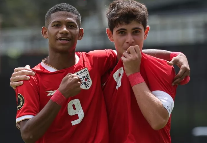 Alfredo Maduro (der.) anotó por Panamá.