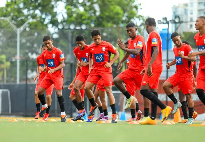 Entrenamiento de la Selección Sub-17.