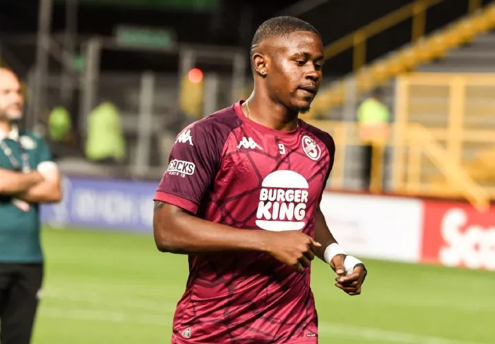 Gustavo Herrera, delantero panameño.