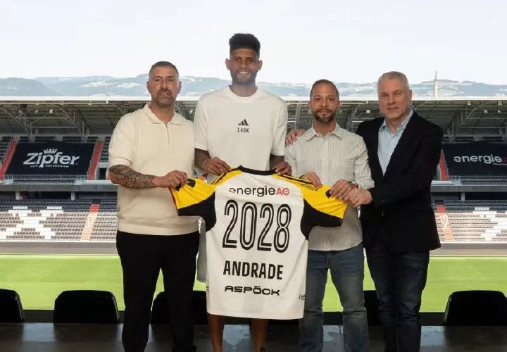 Andrés Andrade durante el anuncio.