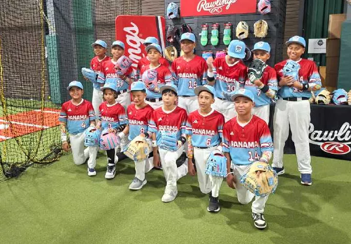 El equipo de Panamá de béisbol infantil.