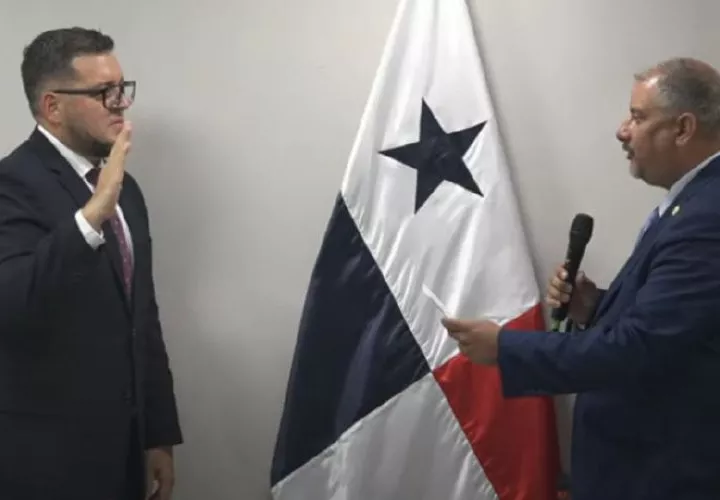 La Comisión de Presupuesto la preside el diputado Eduardo Vásquez (izq.).