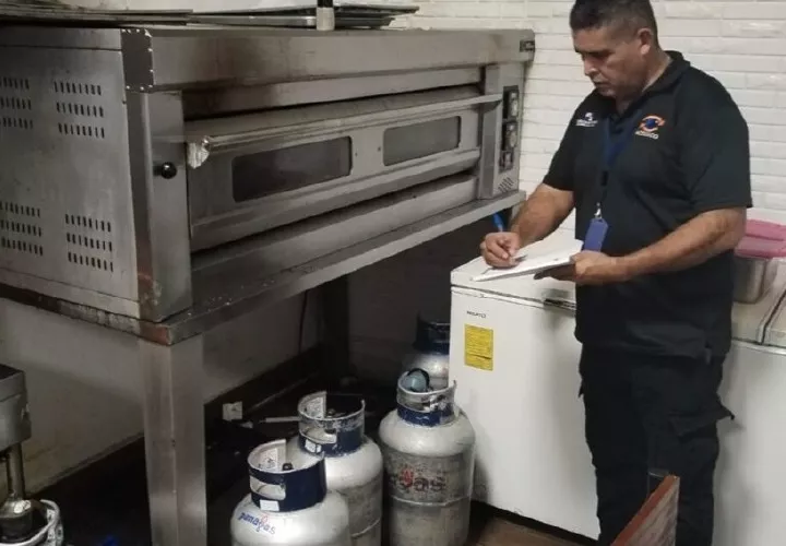 Inspector de Acodeco.