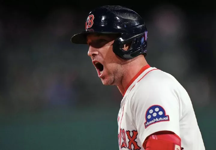 Alex Bregman, tercera base de Boston.