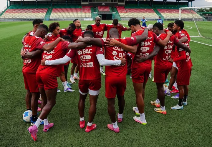 Panamá realizó ayer el reconocimiento de cancha en el Franklin Essed Stadion, en la ciudad de Paramaribo y que será la sedel encuentro de hoy.