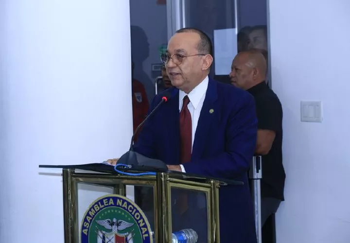 Eduardo Flores, rector de la UP.