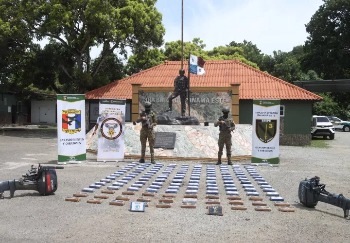 Agentes del Senafront.