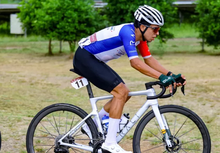 Franklin Archibold, ciclista panameño.