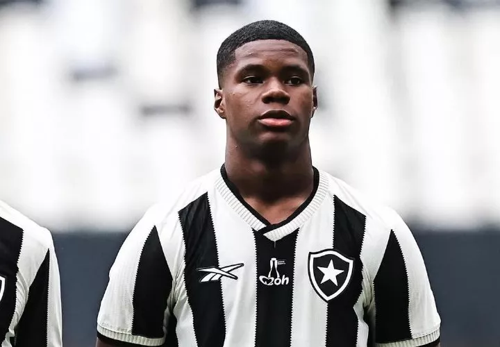 Delantero panameño Kadir Barría.