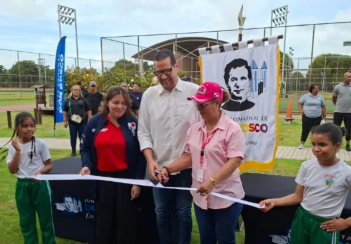 Acto inaugural de los Juegos Deportivos Estudiantiles de Don Bosco..