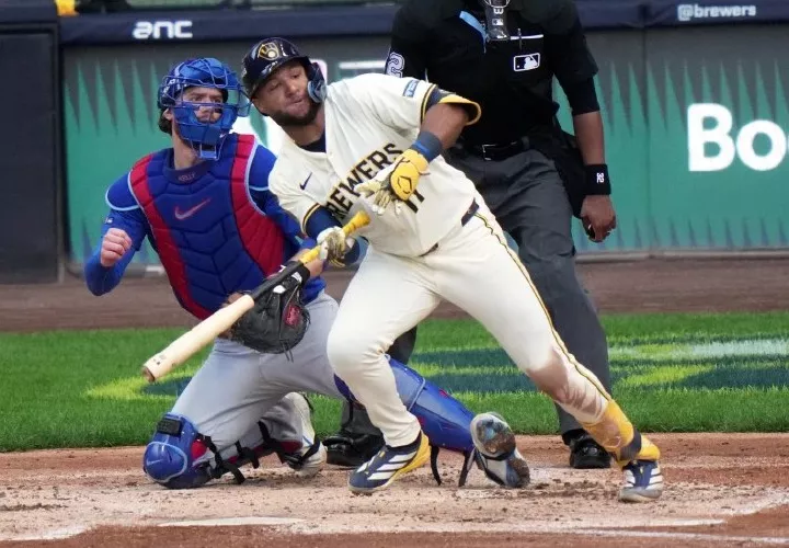 Primer juego de Cerveceros vs Cachorros.