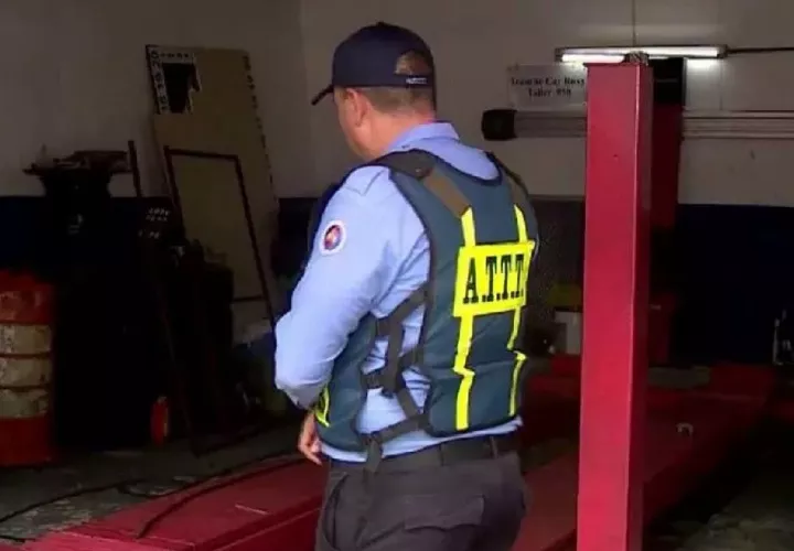 La ATTT les ha caído e impuesto sanciones a varios talleres que emitían revisados vehiculares fraudulentos.